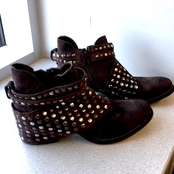 Brown studded Suede Boot - Picture 3 of 4